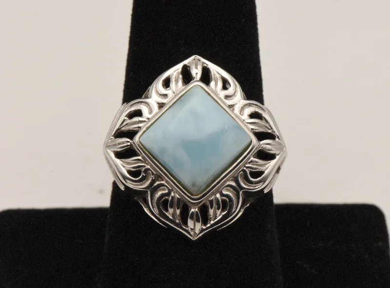 Beautiful Amethyst Ring for Women-Vintage Larimar Sterling Silver Cocktail Ring - Size 8.5