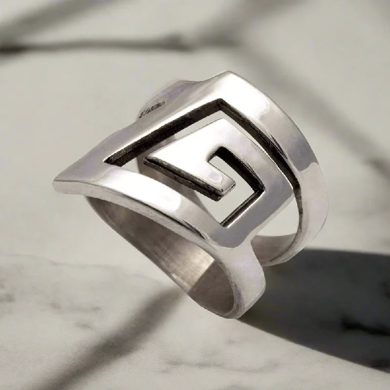 Fashionable Stackable Rings for Women-Greek Key Meander Ring in Sterling Silver (DT-68)