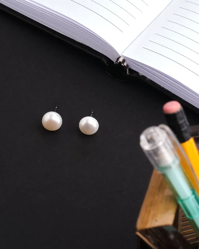 Fun Earrings for Day to Day Wear-The Groovy Simple Pearl Stud