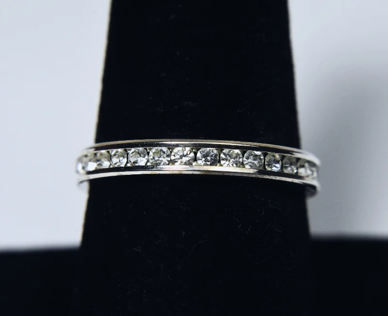 Elegant Diamond Ring for Engagement-Clear Round Cut Glass Channel Set Ring - Size 8.5