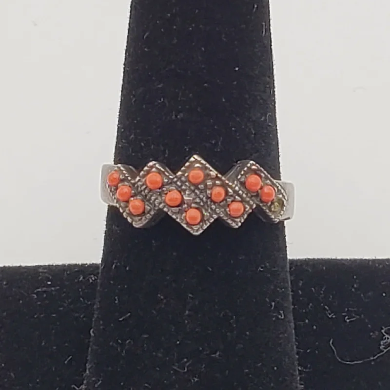 Elegant Gemstone Ring for Special Events-Vintage Coral Sterling Silver Ring - Size 7.5