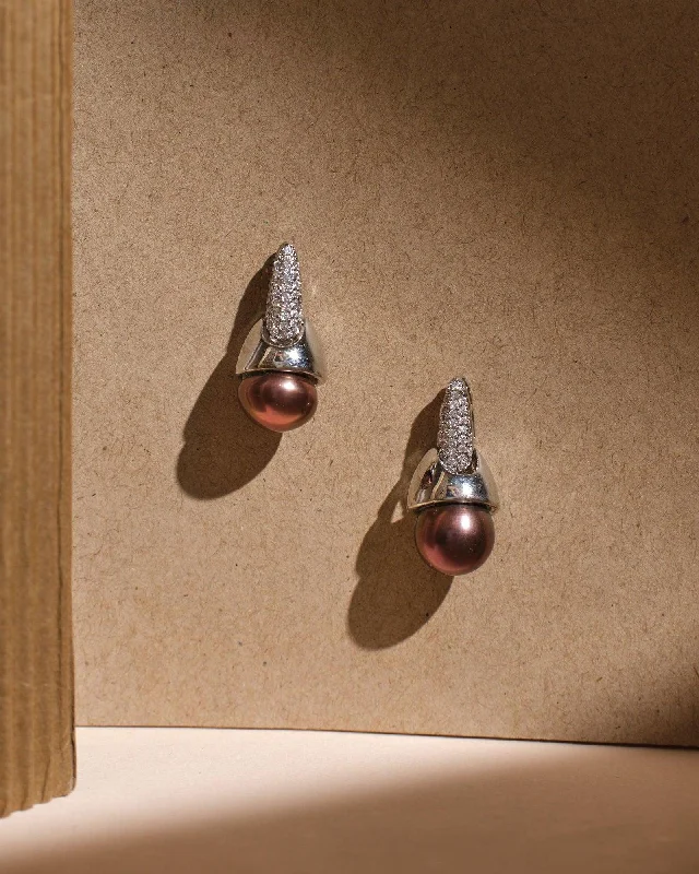 Funky Earrings for Casual Styles-Refined Fashion Pearl Earring