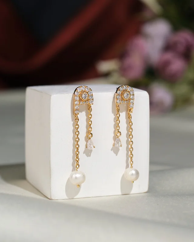 Modern Gold Earrings-Trendy Hang Earrings