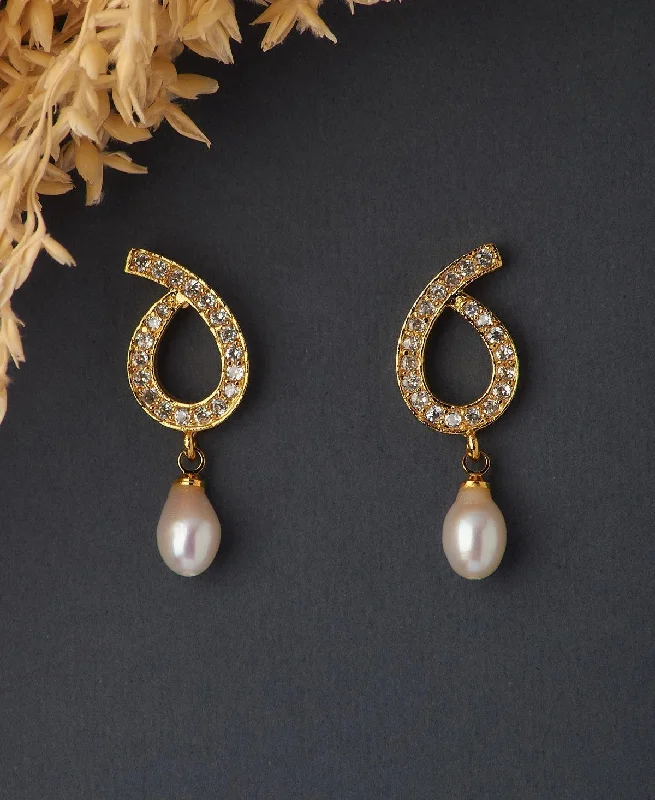 Bridal Earrings for Bride-to-be-Trendy Pearl Hanging Earring