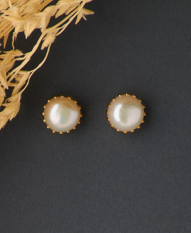 Simple Drop Earrings for Casual Outfits-Simple Pearl Stud Earring