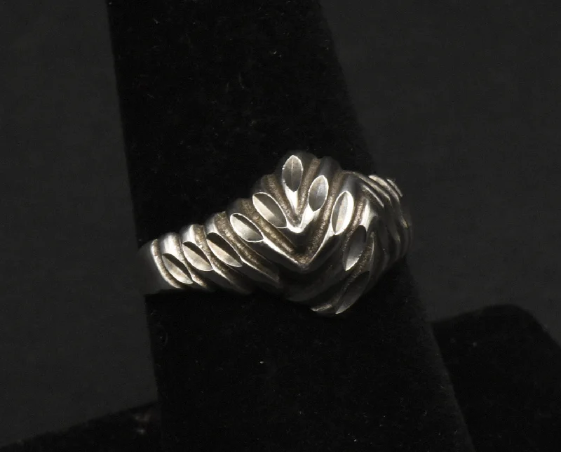 Custom Silver Ring for Customization-Vintage Sterling Silver "Knot" Ring - Size 7.75