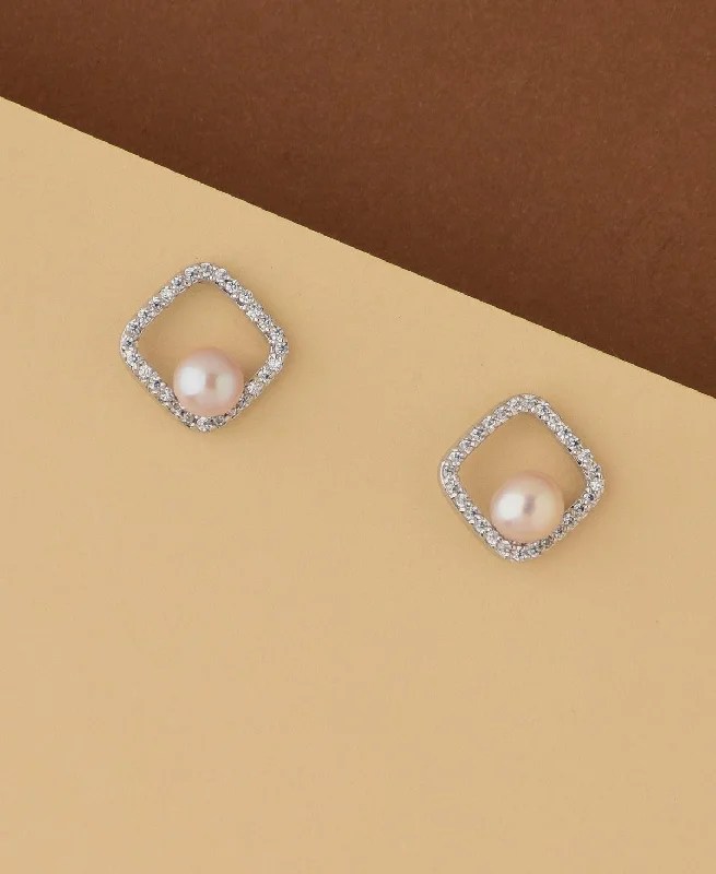 Casual Earrings for Summer Looks-Simple and Sweet Real Pearl Stud Earring