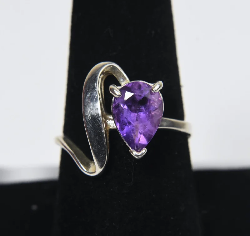 Sterling Silver Ring for Men-Sterling Silver Amethyst Twist Shank Ring - Size 8