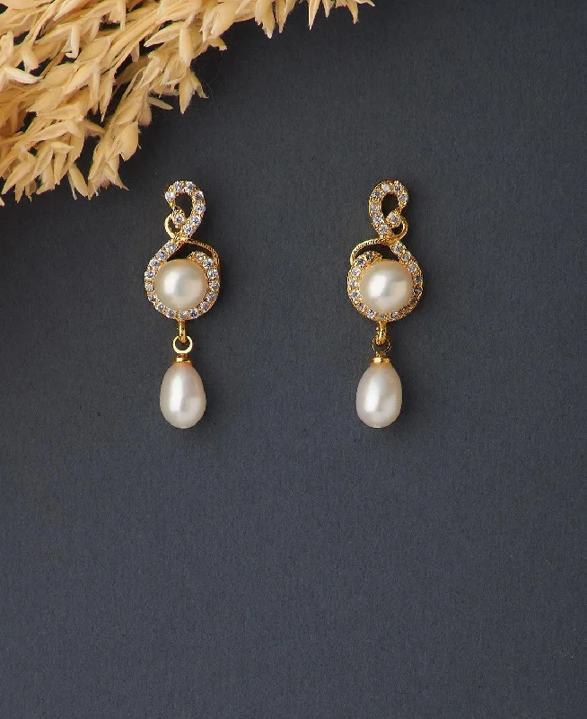 Sparkly Earrings for Bridesmaids-Trendy Real Pearl Hanging Earring