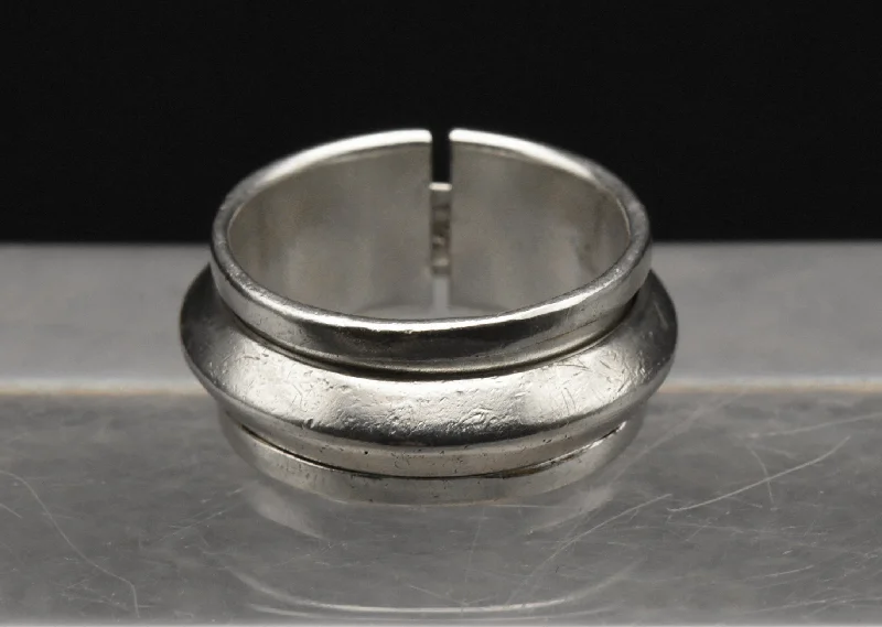 Luxury Wedding Ring for Men-Vintage Sterling Silver Handmade Spinner Ring - Size 8