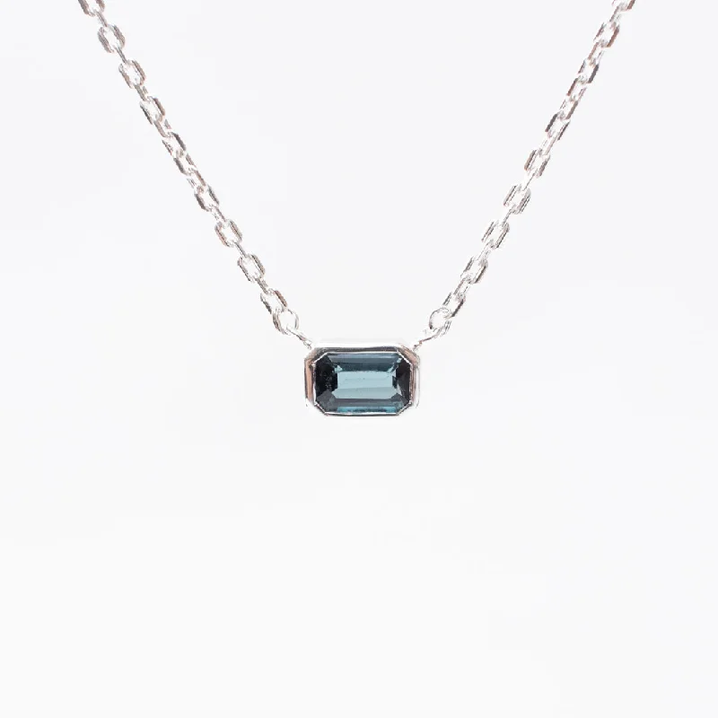 Layered Necklace for Fashion-Silver Octagon Shaped Blue Topaz Necklace