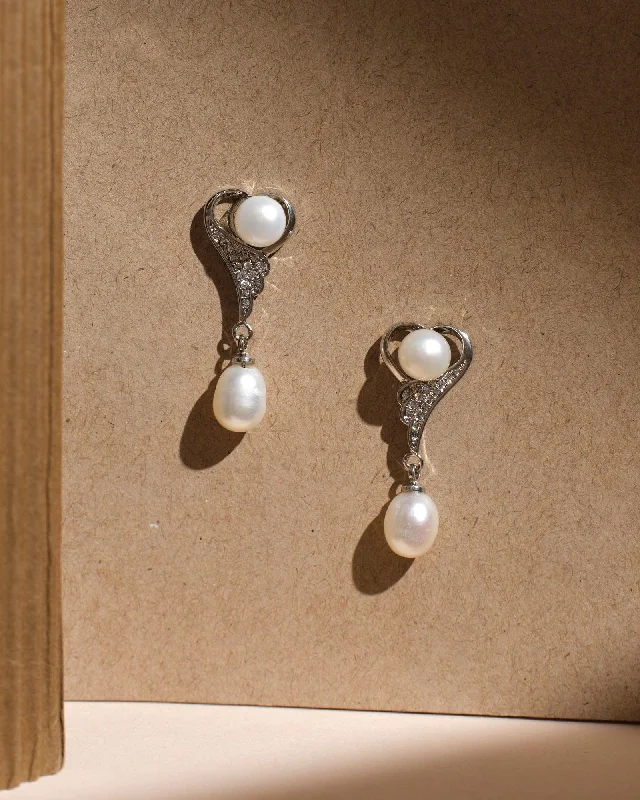 Vintage Drop Earrings for Women-The Overlapping Pearl Earrings