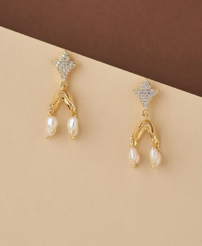 Acrylic Earrings for Casual Looks-Pretty Stone Studded Pearl Hanging Earring