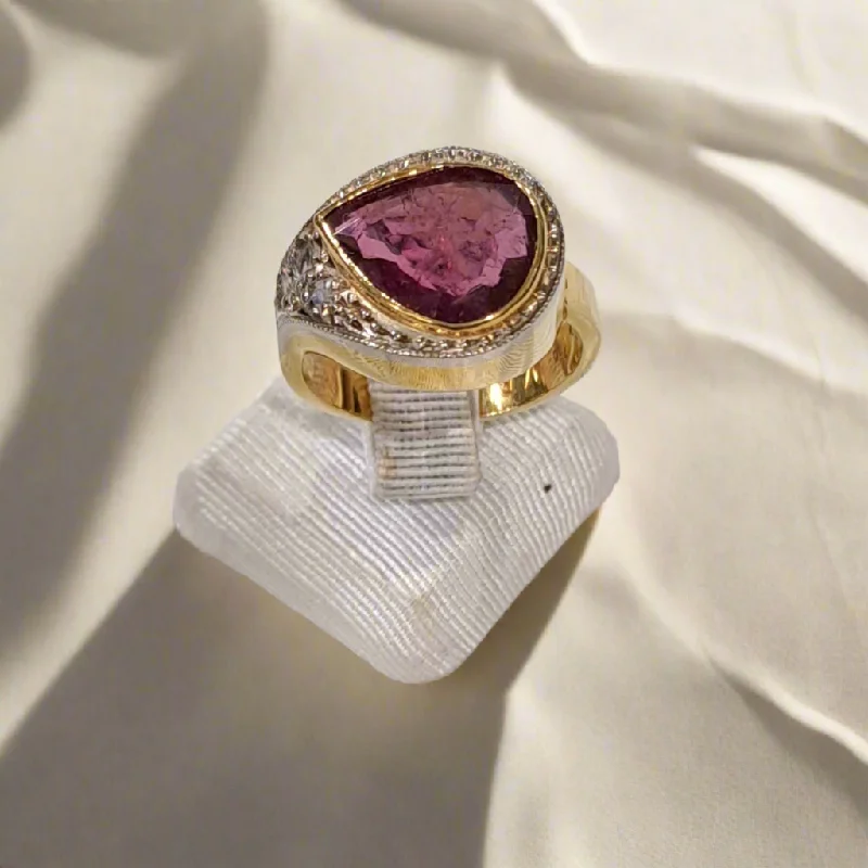 Designer Gold Ring for Engagement-Ring in Gold 18k with tourmaline and diamonds (B-92)