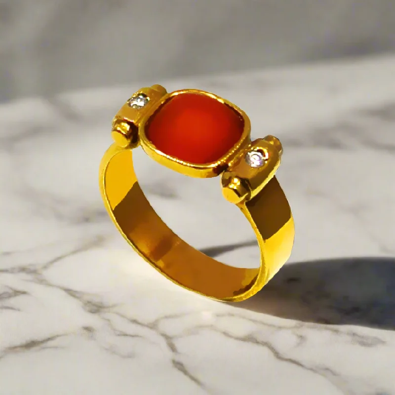 Luxury Ruby Ring for Women-Ring in 18k Gold with red Amber and Brilliants (B-37)