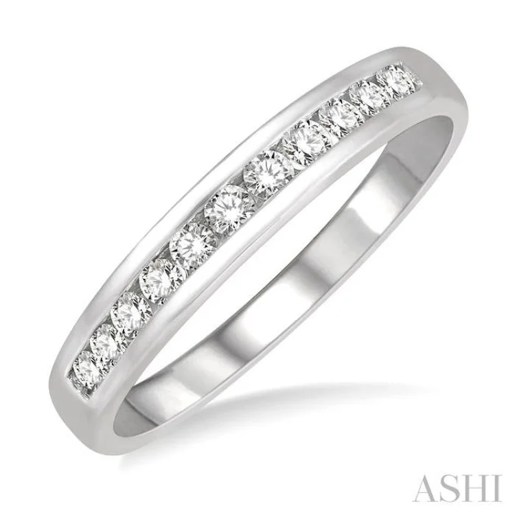 Multi-Stone Ring for Fashion Lovers-1/4 ctw Channel Set 11 Stone Round Cut Diamond Wedding Band in 14K White Gold