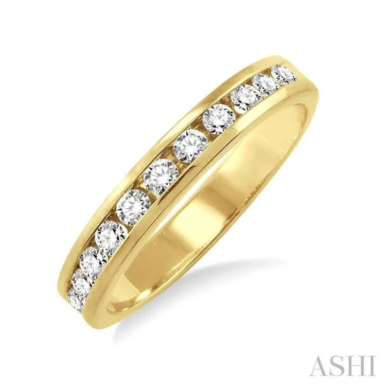 Simple Wedding Ring Set for Couples-1/6 Ctw Round Cut Diamond Wedding Band in 14K Yellow Gold