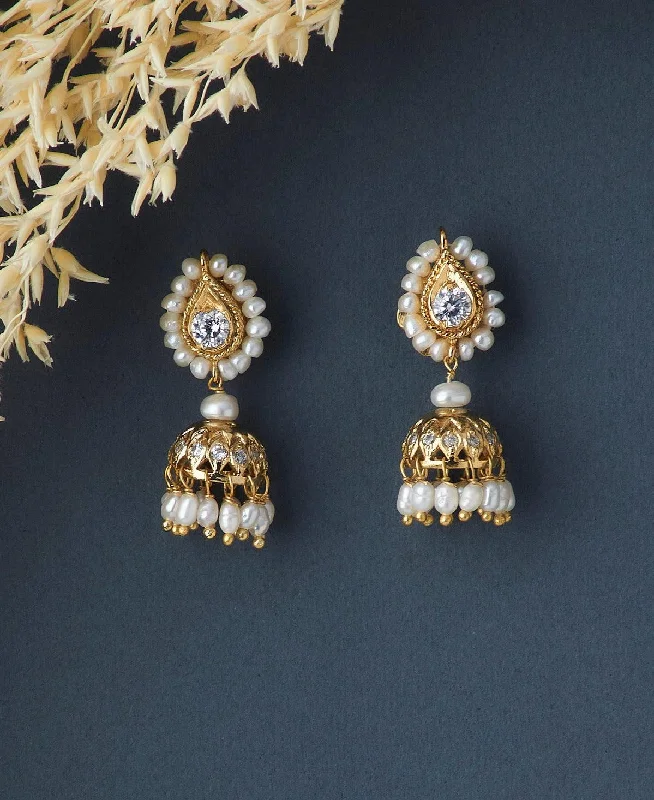 Classic Earrings for Every Occasion-Traditional Pearl Hanging Earrings