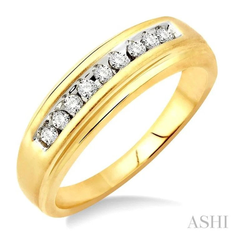 Custom Diamond Ring for Engagement-1/6 Ctw Round Diamond Men's Ring in 10K Yellow Gold