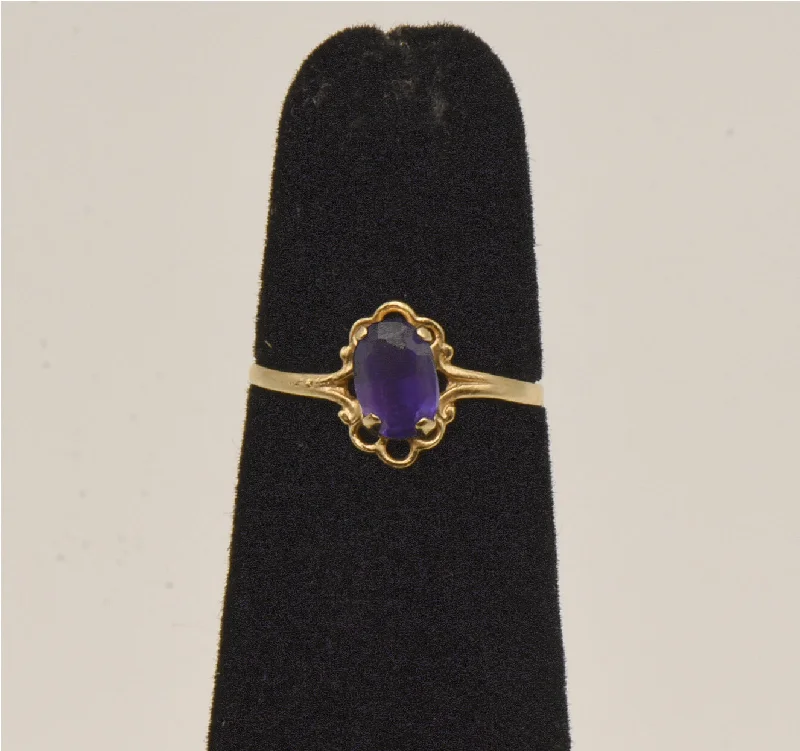 Birthstone Ring for Custom Jewelry-Vintage 14K Gold Synthetic Color Change Sapphire Child's Ring - Size 2.25