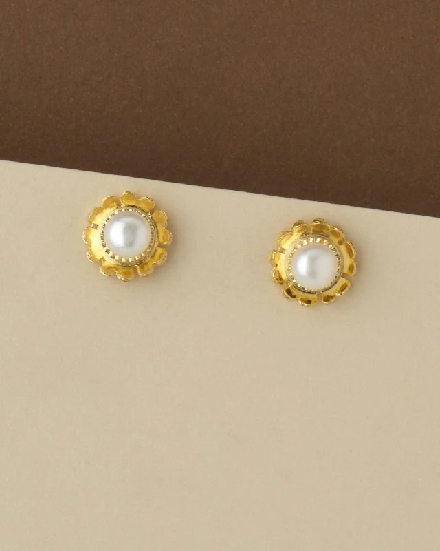 Crystal Earrings for Evening Glam-Simple Pearl Stud Earring