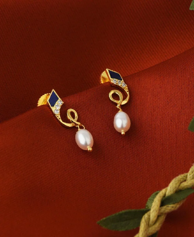 Minimalist Earrings for Every Day-Trendy White Hang Pearl Earring