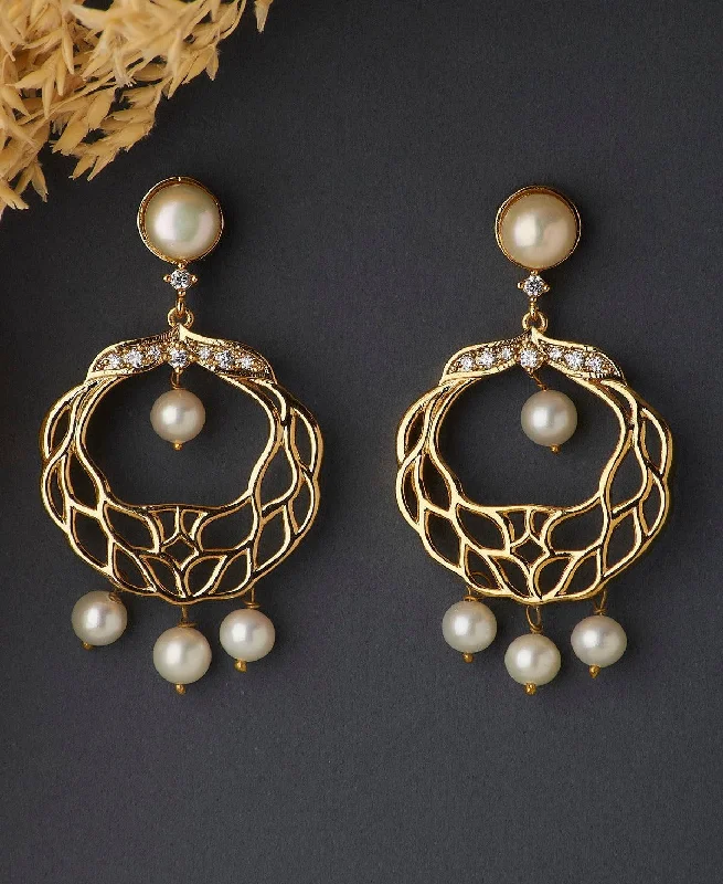 Simple Hoop Earrings for Casual Looks-Traditional Pearl Hanging Earrings