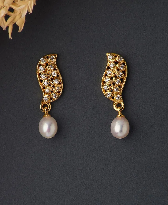 Vintage Style Drop Earrings-Trendy Hanging Pearl Earring