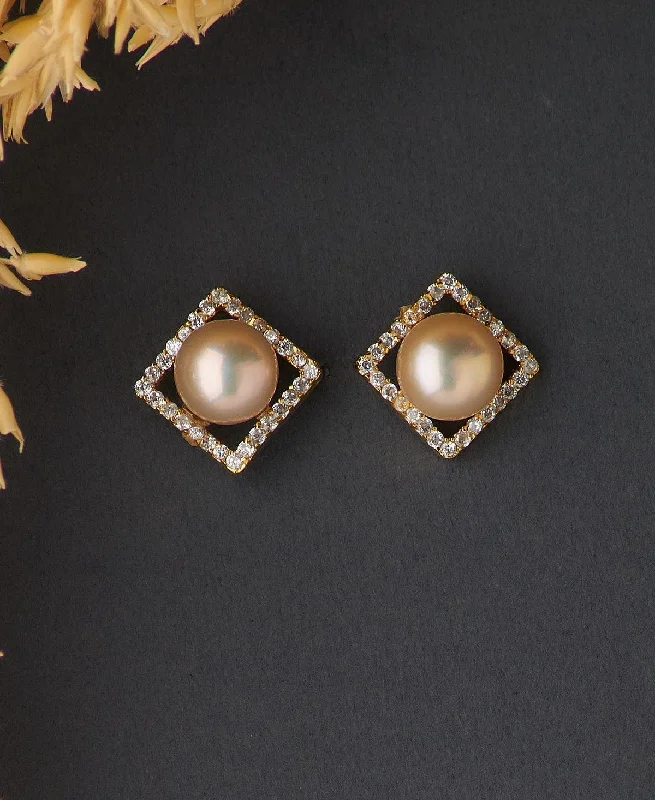 Elegant Stud Earrings for Weddings-Regal Pearl Stone Stud Earring