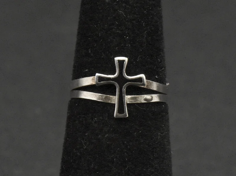 Rose Gold Ring for Stylish Women-Vintage Sterling Silver and Black Enamel Cross Ring - Size 3.5