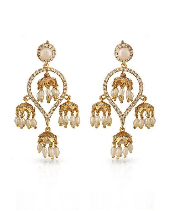 Pearl Drop Earrings for Brides-Trendy Pearl Earring