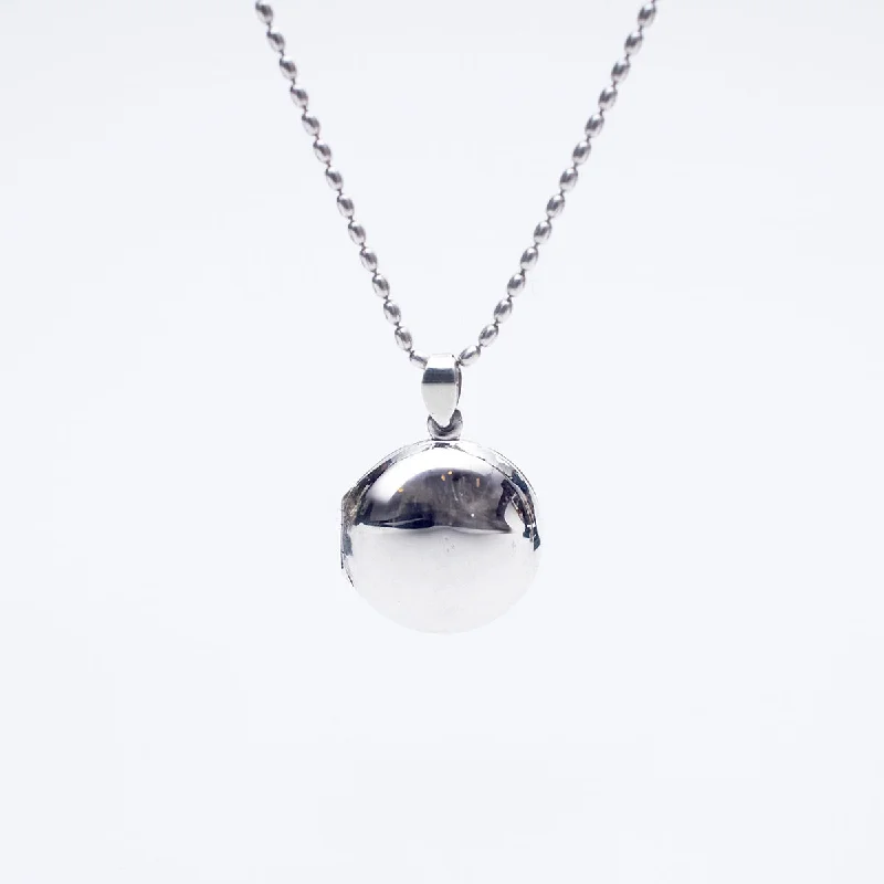 Layered Necklace for Fashion-Medium Silver Round Locket