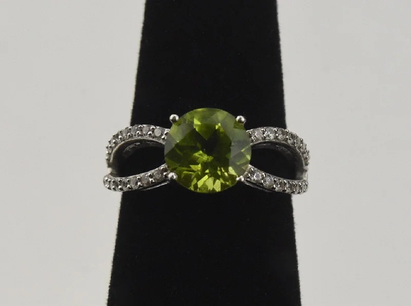 Custom Diamond Ring for Engagement-Sterling Silver Light Green Crystal Ring - Size 5